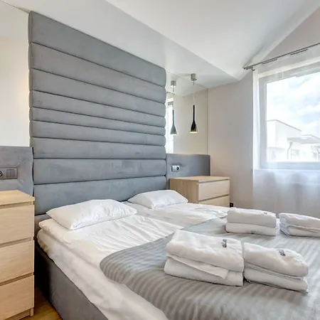 Waterlane Apartament *